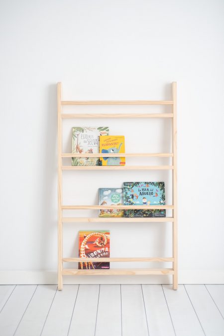 montessori crochetts bookshelf