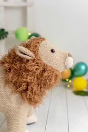 lion crochetts